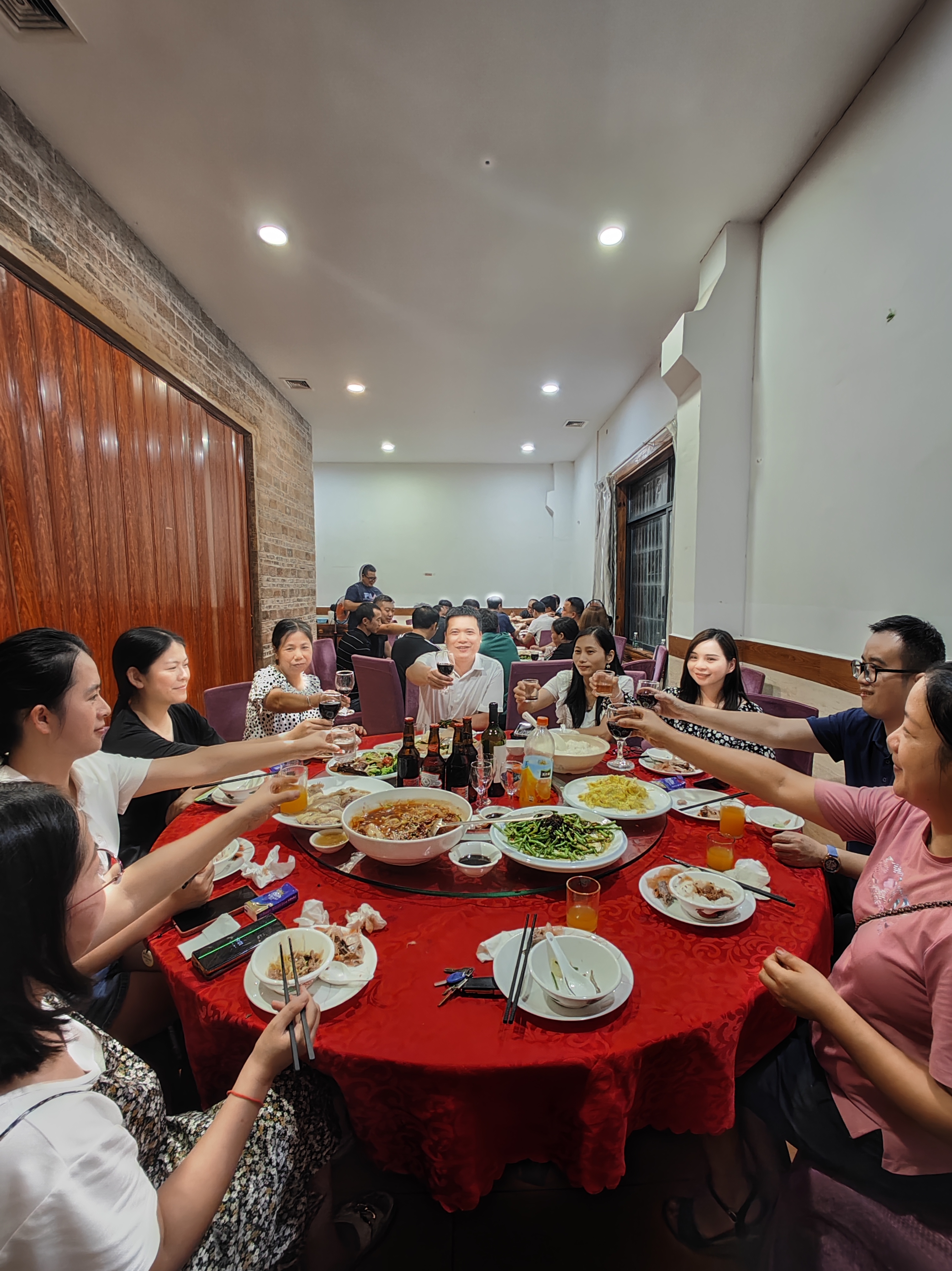 同庆‘中秋’佳节，共贺‘祖国’生日！——宝碳石墨聚餐活动
